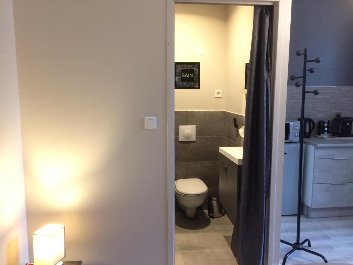 Studio Proche Gare Avec Kitchenette Et Wifi - Porte Rouge Thiviers Bagian luar foto